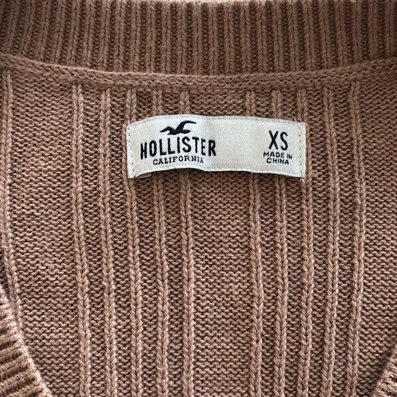 Hollister Cropped Button Down Sweater - Picture 3 of 4